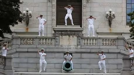 美國海軍集體表演《江南Style》