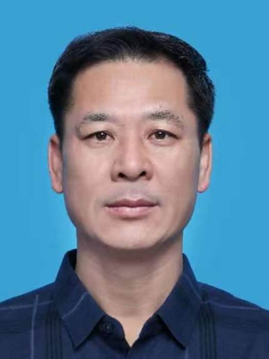 張學強(山東省臨沂市郯城縣公路中心黨總支書記、主任) 張學強(山東省臨沂市郯城縣公路中心黨總支書記、主任)