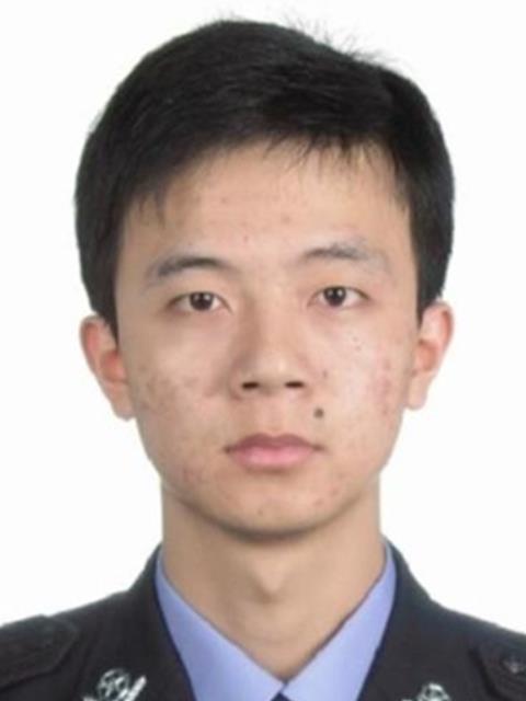 胡浩波(浙江省嘉興市公安局南湖區分局黨委委員、副局長) 胡浩波(浙江省嘉興市公安局南湖區分局黨委委員、副局長)