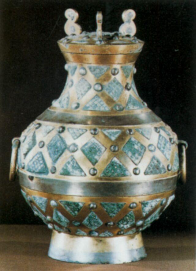 鑲琉璃銅壺