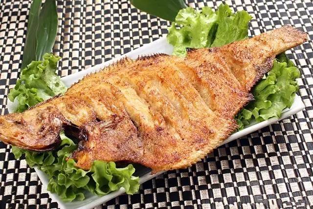 串烤比目魚 串烤比目魚