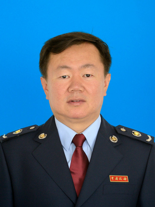 曹雪峰(石嘴山市國家稅務局黨組成員、副局長)
