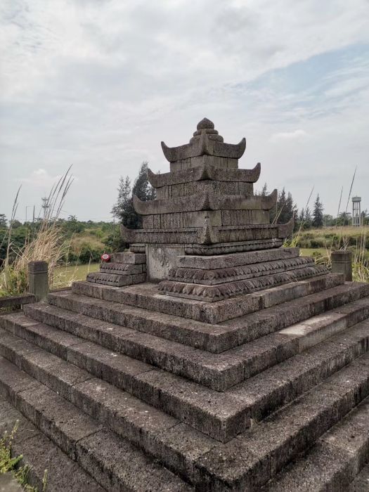 涅磐塔(儒符石塔) 涅磐塔(儒符石塔)