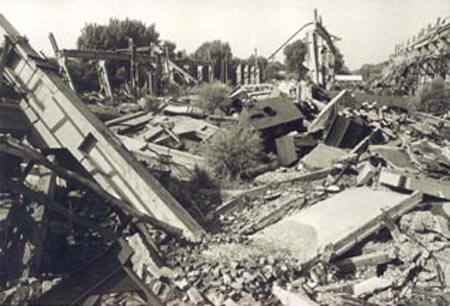 唐山大地震後的廢墟
