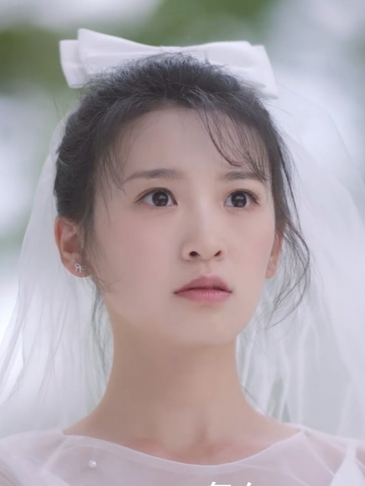 小麻雀(包晨希飾演的《親愛的契約男友》角色) 小麻雀(包晨希飾演的《親愛的契約男友》角色)