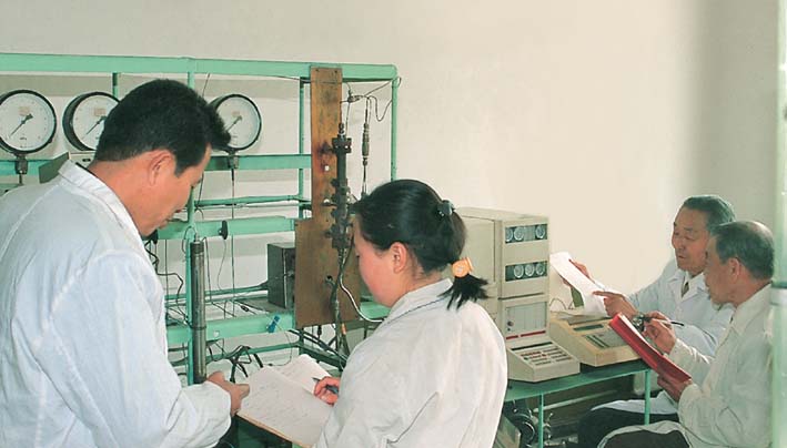 朝鮮科學院鹹興分院科技人員工作的情形
