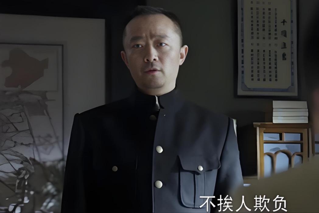 石明喜(《黎明決戰》中的警察角色,由演員剛毅飾演) 石明喜(《黎明決戰》中的警察角色,由演員剛毅飾演)