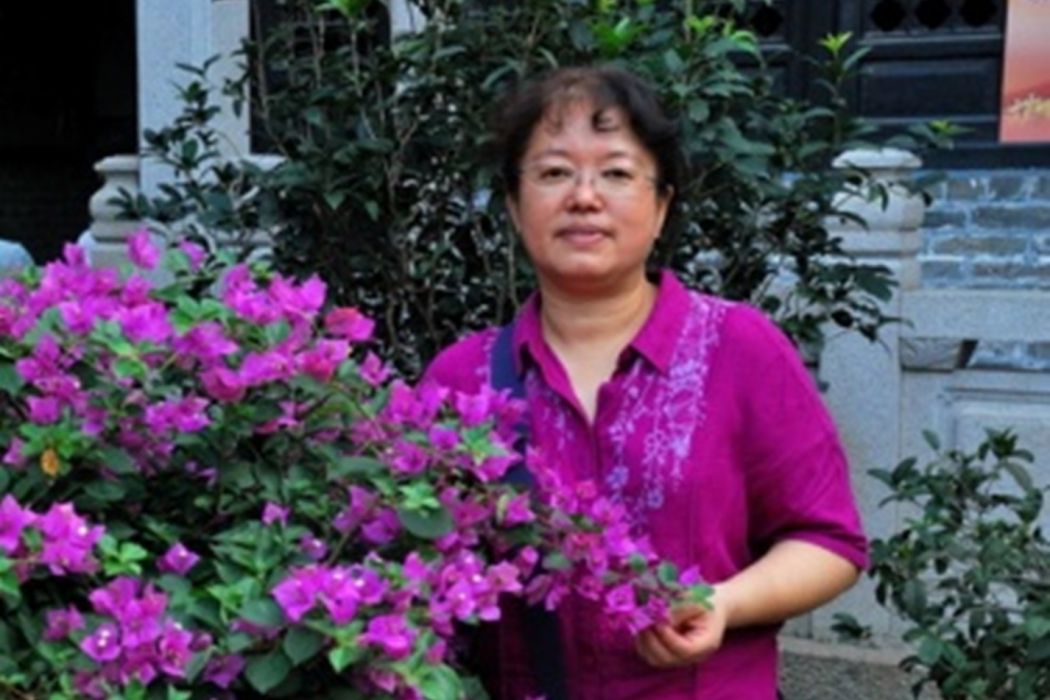 孫曉華(首都師範大學初等教育學院副教授) 孫曉華(首都師範大學初等教育學院副教授)