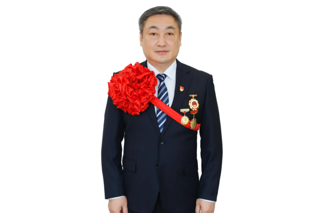 劉玉輝(長沙市軌道交通集團有限公司征拆事務部部長) 劉玉輝(長沙市軌道交通集團有限公司征拆事務部部長)