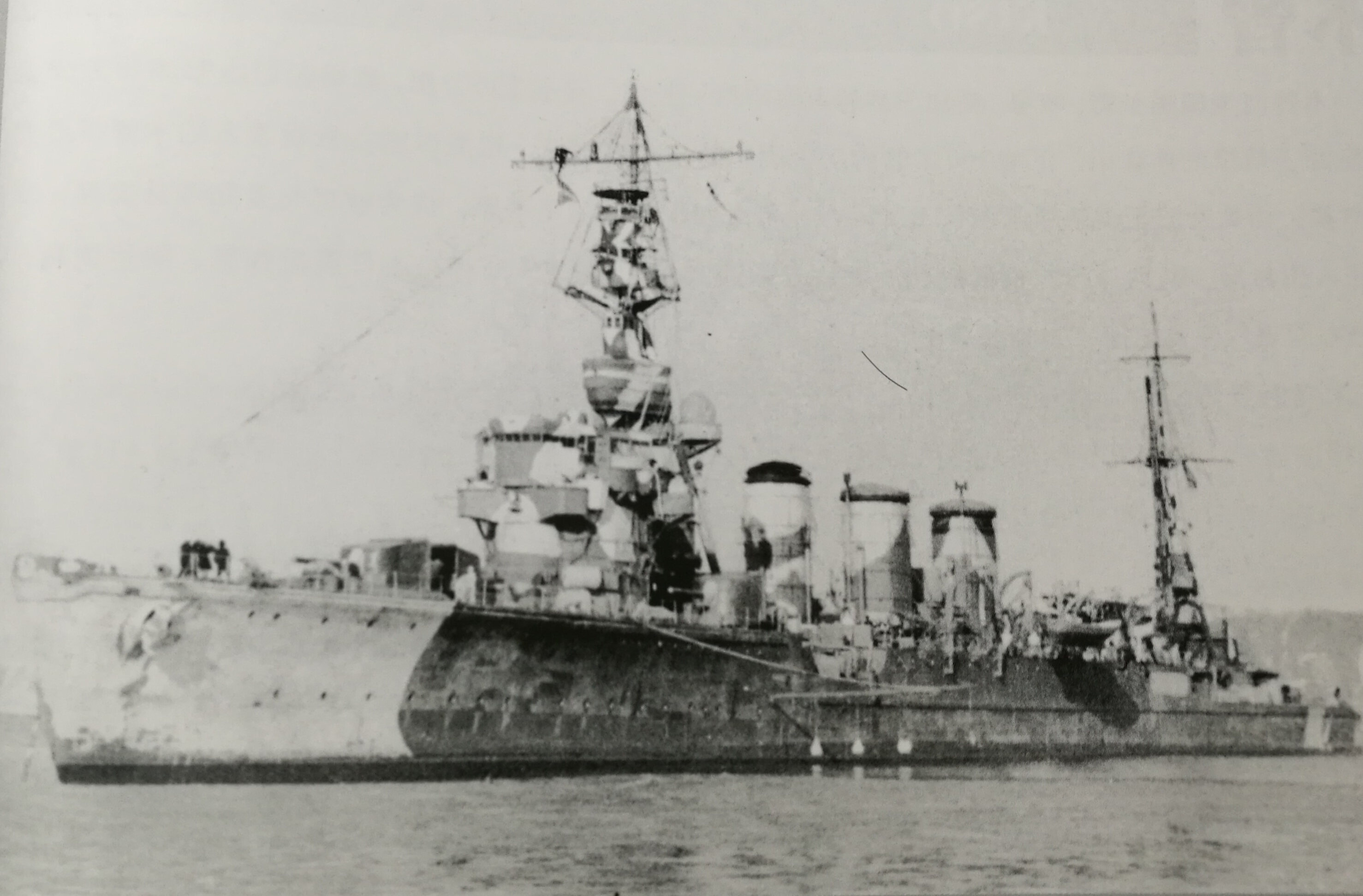 1942年1月的多摩號，停泊在厚岸灣