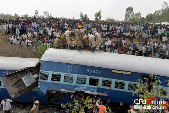 2·13印度火車脫軌事故