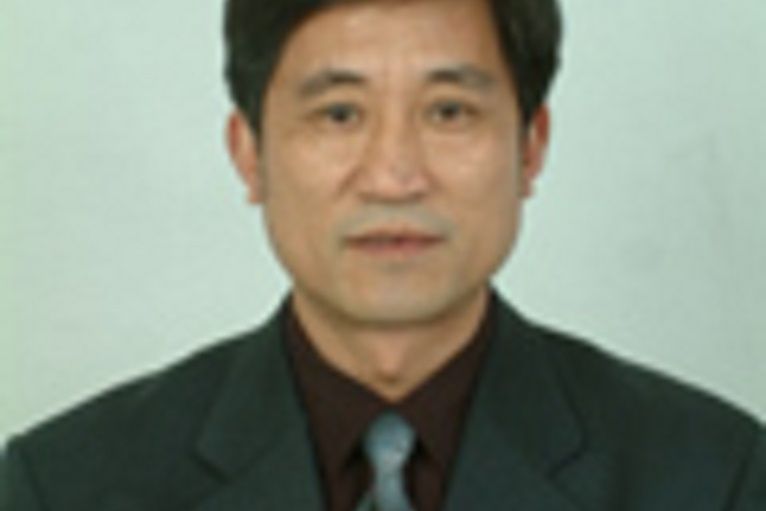 梁新雲
