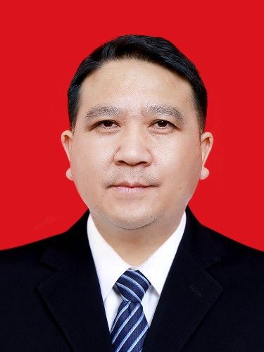 周賢才(貴州省湄潭縣高台鎮黨委委員、副書記、鎮長) 周賢才(貴州省湄潭縣高台鎮黨委委員、副書記、鎮長)