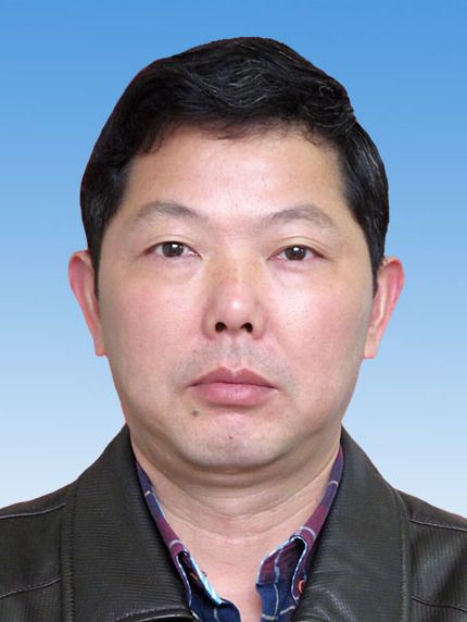 李新華(湖南省益陽市赫山區人大常委會黨組副書記、副主任) 李新華(湖南省益陽市赫山區人大常委會黨組副書記、副主任)