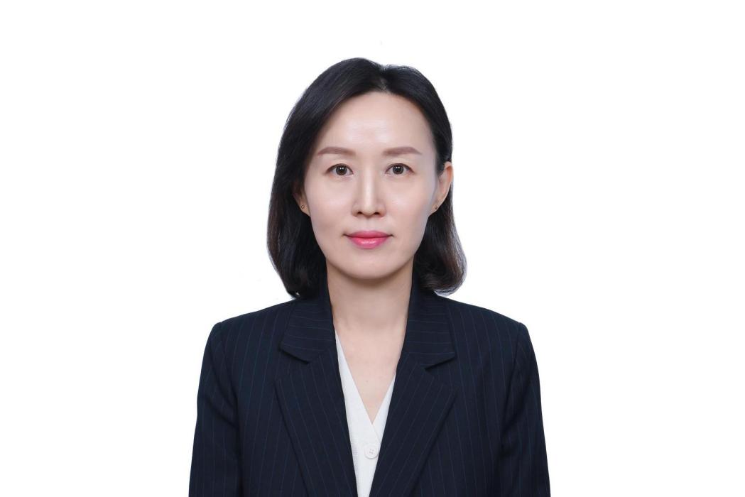 徐瑛(延邊大學外國語學院副教授) 徐瑛(延邊大學外國語學院副教授)