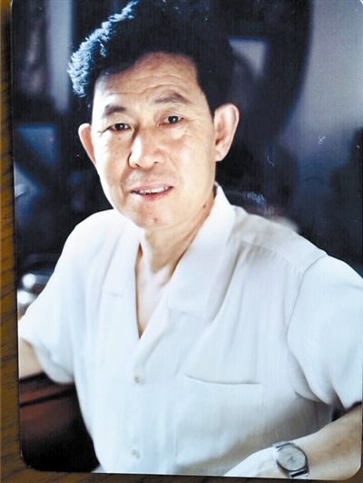周建立(中國洛陽銀器文化研究會會長) 周建立(中國洛陽銀器文化研究會會長)