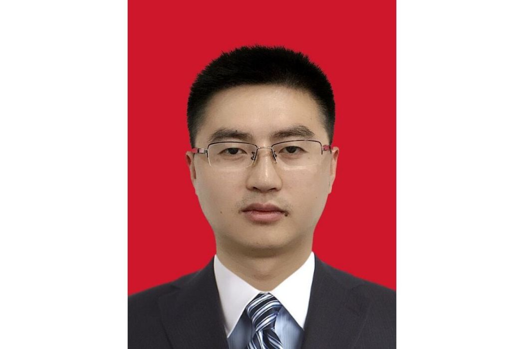 潘登(重慶市梁平區明達鎮黨委副書記、鎮長) 潘登(重慶市梁平區明達鎮黨委副書記、鎮長)