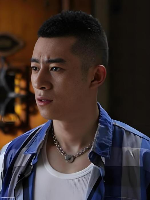 於童(電視劇《小男人遇上大女人》中的男主角) 於童(電視劇《小男人遇上大女人》中的男主角)