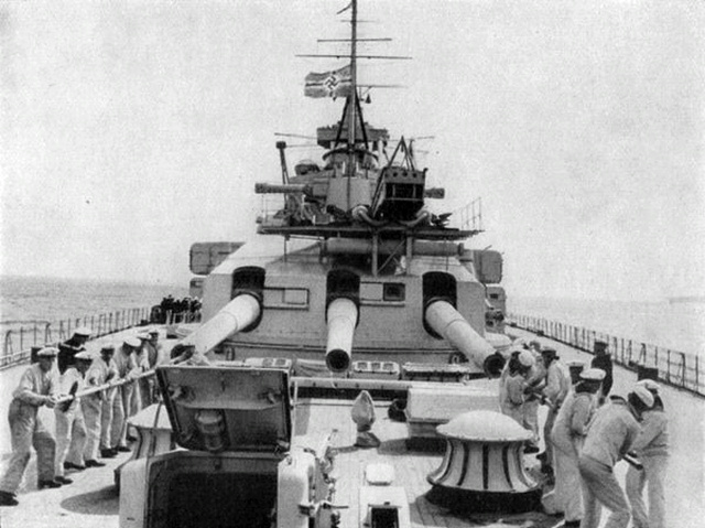 格奈森瑙號戰列巡洋艦前主炮