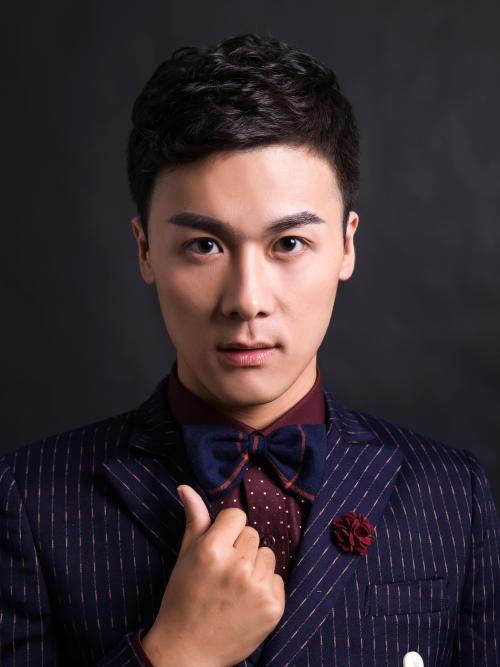 丁賀(中國內地影視男演員) 丁賀(中國內地影視男演員)