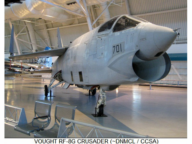 RF-8G偵察機在博物館展出