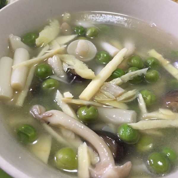 白蘆筍蘑菇豌豆湯