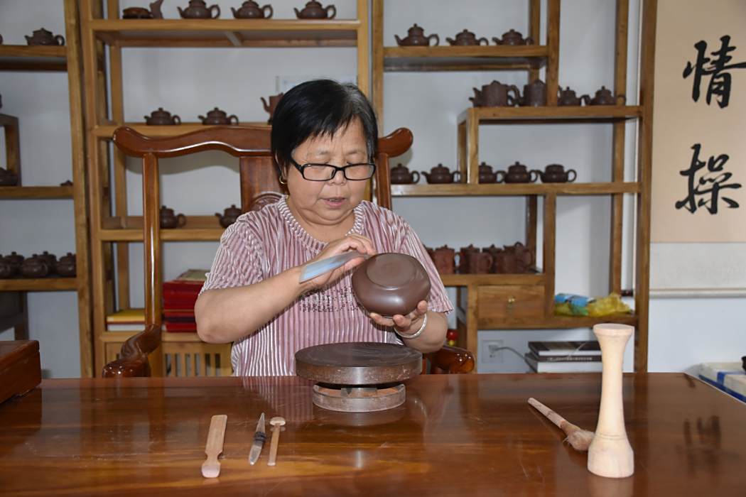 李秋平(臨汾市工藝美術大師) 李秋平(臨汾市工藝美術大師)