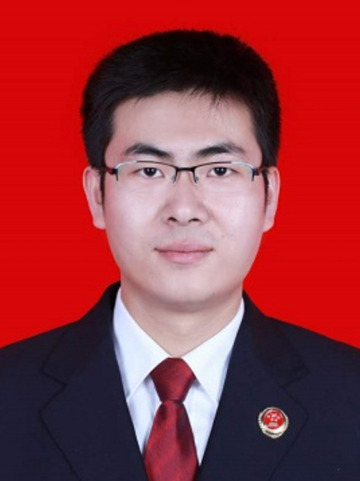 何威(陝西省銅川市王益區人民檢察院黨組成員、辦公室主任、二級警長) 何威(陝西省銅川市王益區人民檢察院黨組成員、辦公室主任、二級警長)