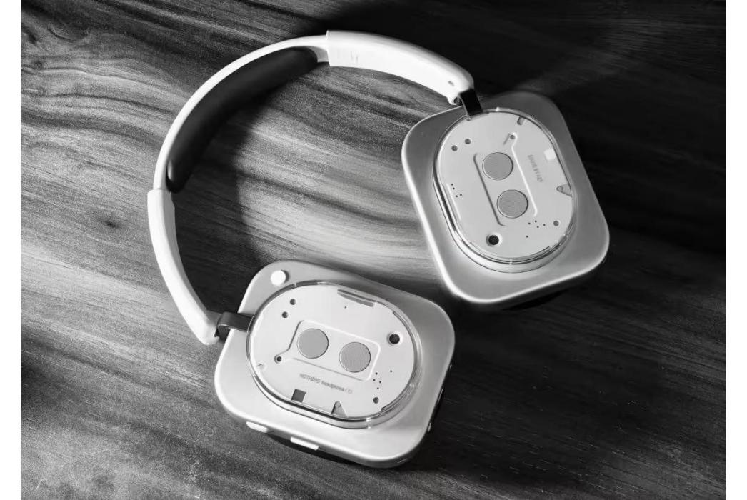 Nothing Headphone (1) Nothing Headphone (1)