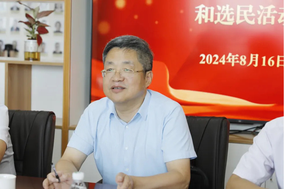 季峰(江蘇省張家港保稅區黨工委委員、管委會副主任) 季峰(江蘇省張家港保稅區黨工委委員、管委會副主任)