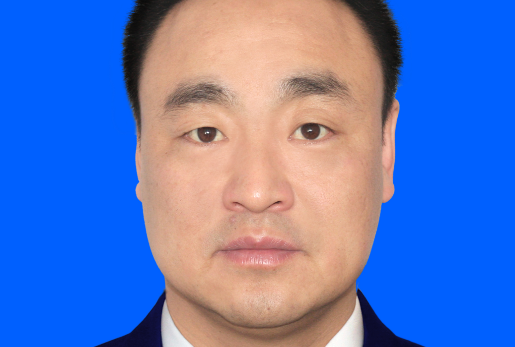 趙偉東(克東縣委常委、縣政府常務副縣長) 趙偉東(克東縣委常委、縣政府常務副縣長)