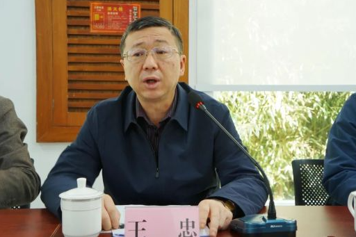 王忠(雲南省昆明市人大常委會副主任) 王忠(雲南省昆明市人大常委會副主任)