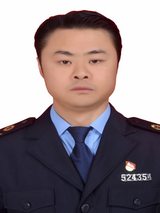 鐘海(貴州省黔南布依族苗族自治州甕安縣衛生健康局黨組成員、副局長、三級主任科員) 鐘海(貴州省黔南布依族苗族自治州甕安縣衛生健康局黨組成員、副局長、三級主任科員)