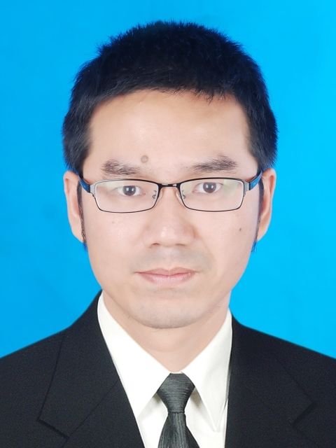 周雄雄 周雄雄
