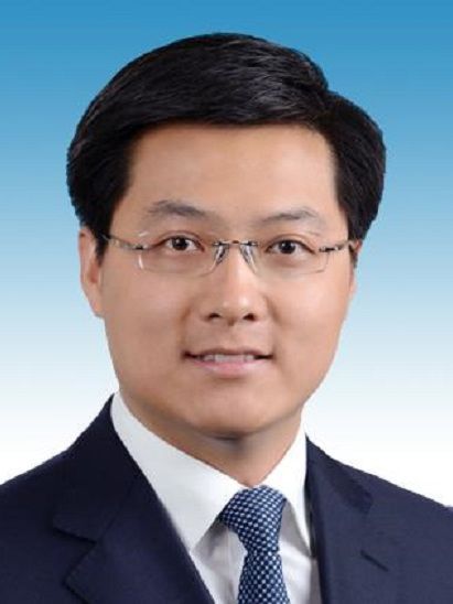 袁鵬(山東省濟南市章丘區高官寨街道黨工委副書記、辦事處主任) 袁鵬(山東省濟南市章丘區高官寨街道黨工委副書記、辦事處主任)