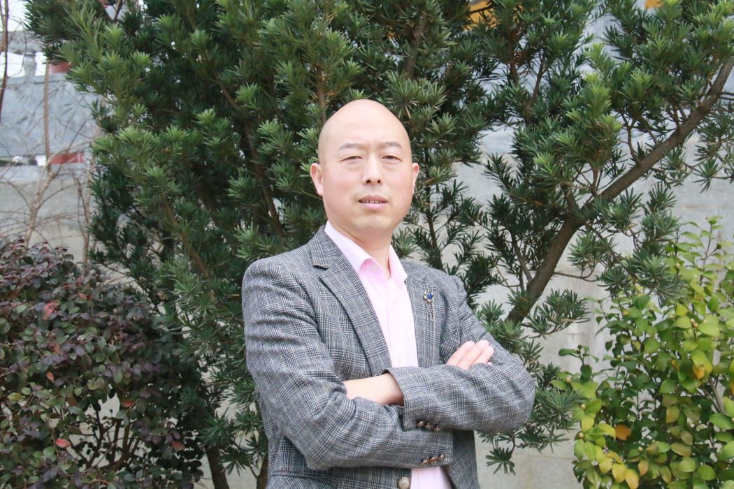 唐飛(湖北省藥膳食療研究會素食專業委員會會長) 唐飛(湖北省藥膳食療研究會素食專業委員會會長)