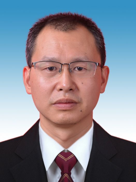 熊軍(重慶市萬州區羅田鎮黨委副書記、政法委員) 熊軍(重慶市萬州區羅田鎮黨委副書記、政法委員)