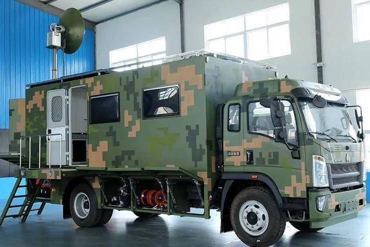 衛星通信車 衛星通信車