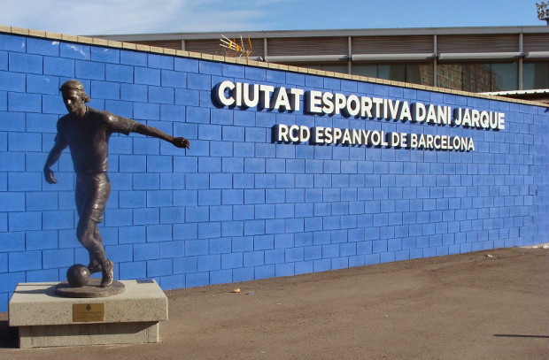 皇家西班牙人足球俱樂部(西班牙人（西班牙職業足球俱樂部）)