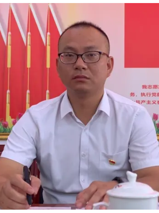 彭偉(江西省贛州市南康區蓉江街道黨工委副書記、辦事處主任) 彭偉(江西省贛州市南康區蓉江街道黨工委副書記、辦事處主任)
