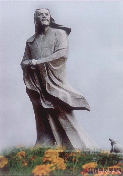 重慶酉陽陶淵明塑像高11.18米