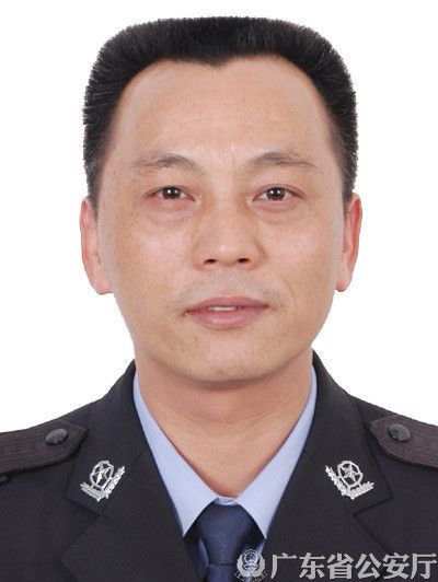 張瑞明(廣東省江門市公安局台山市公安局政工室原二級警長兼任台山市警察協會會長) 張瑞明(廣東省江門市公安局台山市公安局政工室原二級警長兼任台山市警察協會會長)