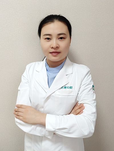 吳文靜(深圳三康口腔正畸主任醫師) 吳文靜(深圳三康口腔正畸主任醫師)