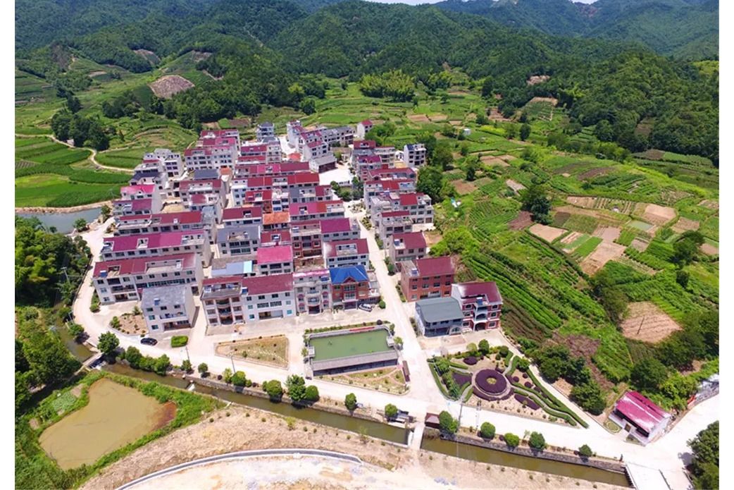 新樓村(浙江省金華市磐安縣尖山鎮下轄村) 新樓村(浙江省金華市磐安縣尖山鎮下轄村)