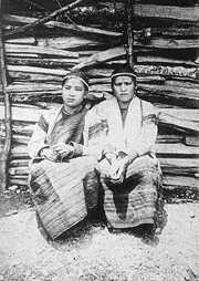 泰雅族馬列巴亞部落的男女