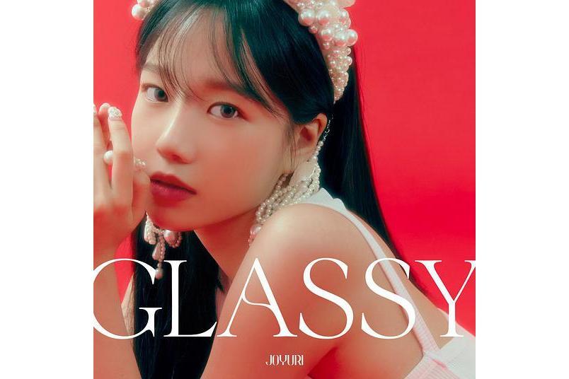 Glassy(韓國女歌手曹柔理的首張單曲專輯) Glassy(韓國女歌手曹柔理的首張單曲專輯)
