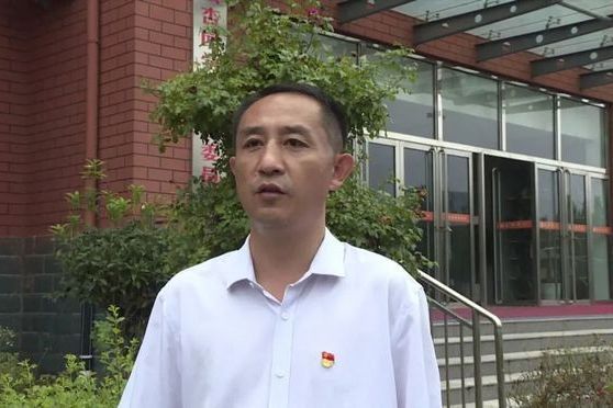 張欽偉(山東省臨沂市費縣杏園學校校長) 張欽偉(山東省臨沂市費縣杏園學校校長)