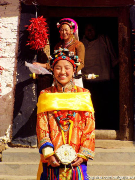 嘉絨藏族少女成年禮