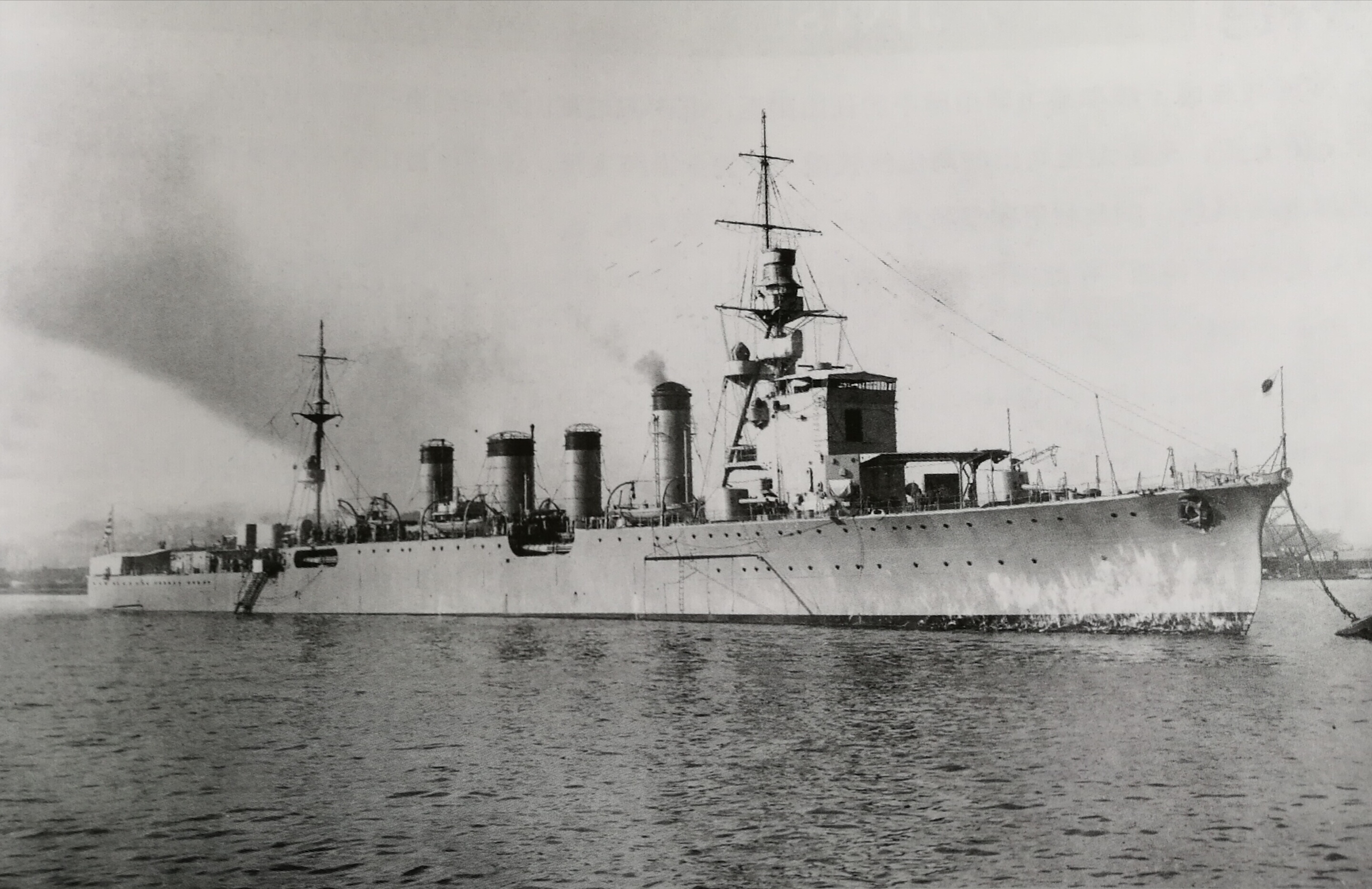 在橫濱船渠竣工交接不久後的那珂，攝於1925年11月30日