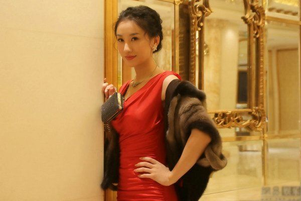 喬小芮(電視劇《下一站婚姻》中的角色,由朱子岩飾演) 喬小芮(電視劇《下一站婚姻》中的角色,由朱子岩飾演)